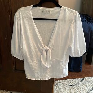 White bow top with elastic bottom